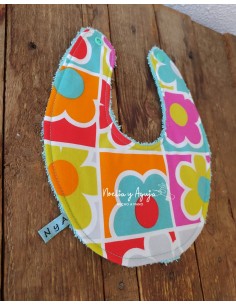 Babero cuadros flores 2