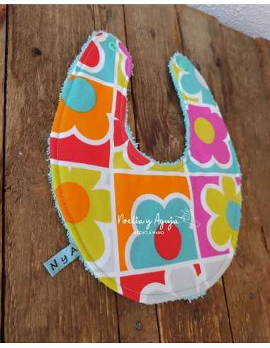 Babero cuadros flores